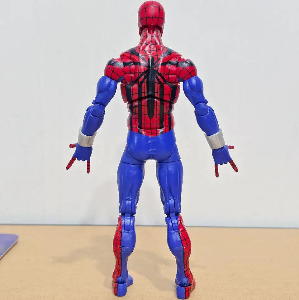 (Artículo usado: A/CAJA: D) Marvel Legends Series Ben Reilly Spider-man 3