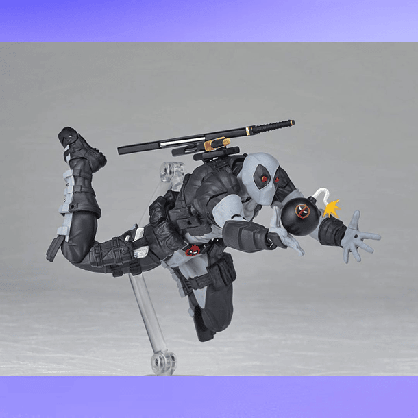 Amazing Yamaguchi Revoltech Deadpool Gris Ver. 2.5 + Bonus 5