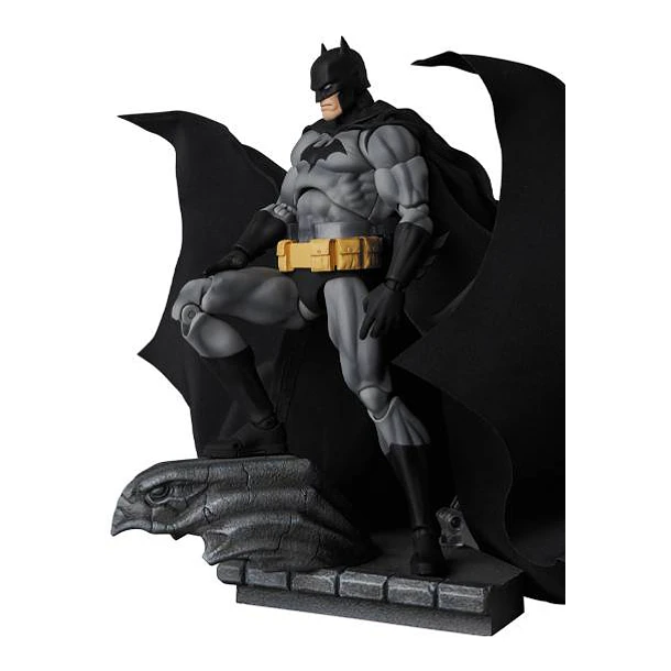 MAFEX Batman - Hush Batman (Black Ver.) 1