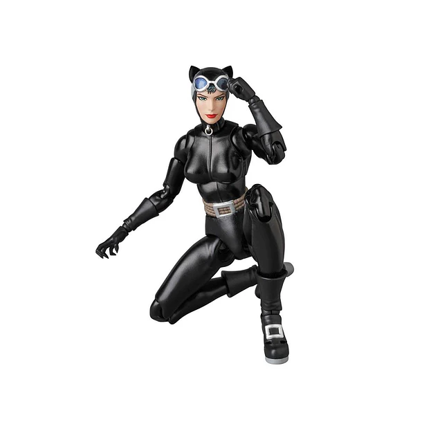 Mafex Catwoman - Batman Hush 3
