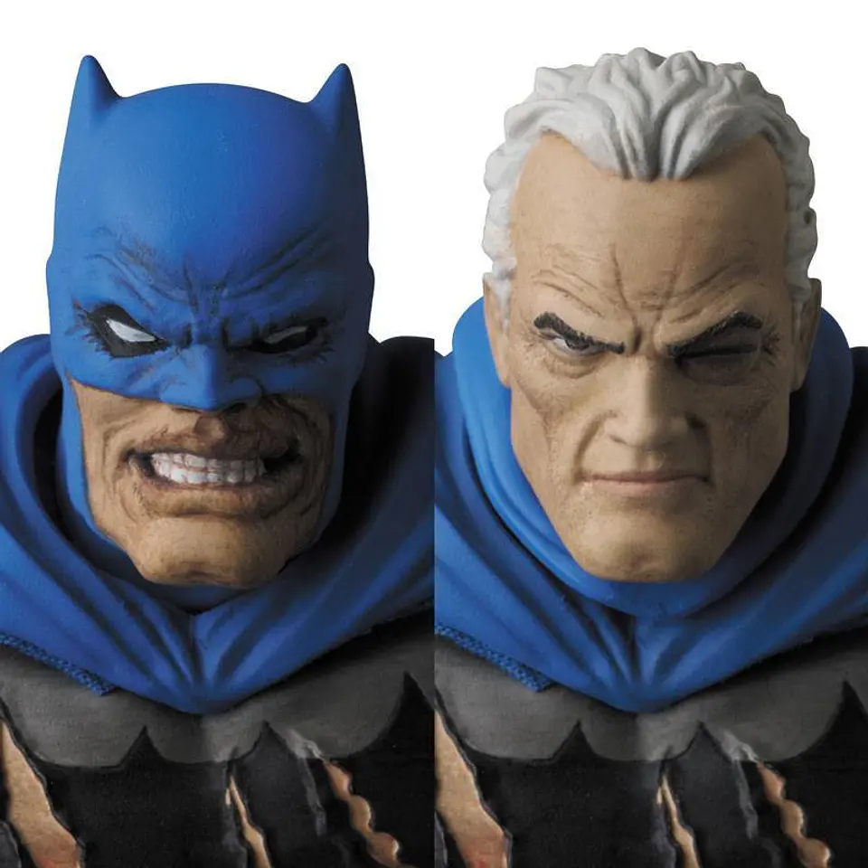 MAFEX Batman (Blue) - Batman: The Dark Knight Returns 8