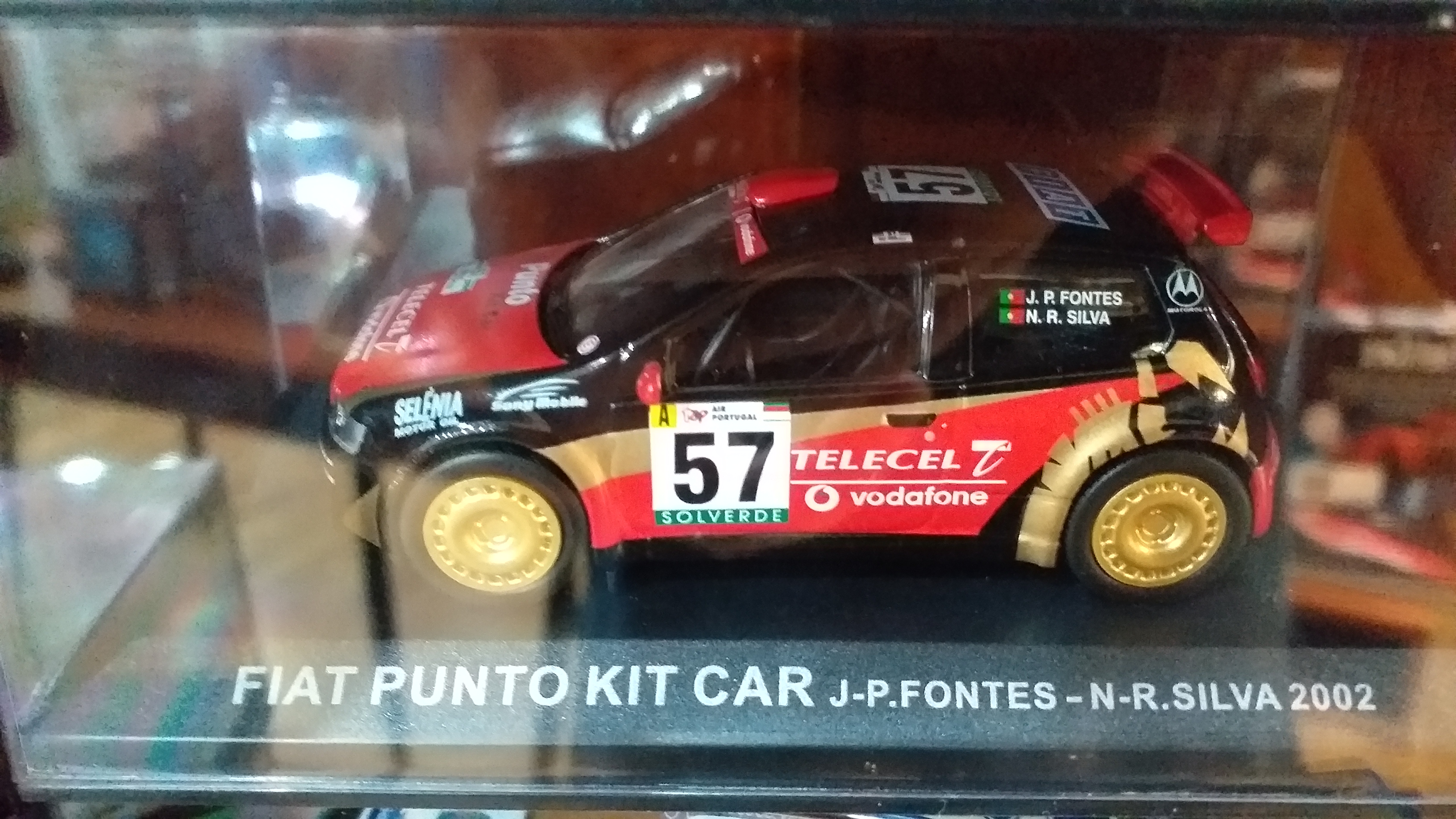 Fiat Punto kit car - Fontes 2002 esc 1:43