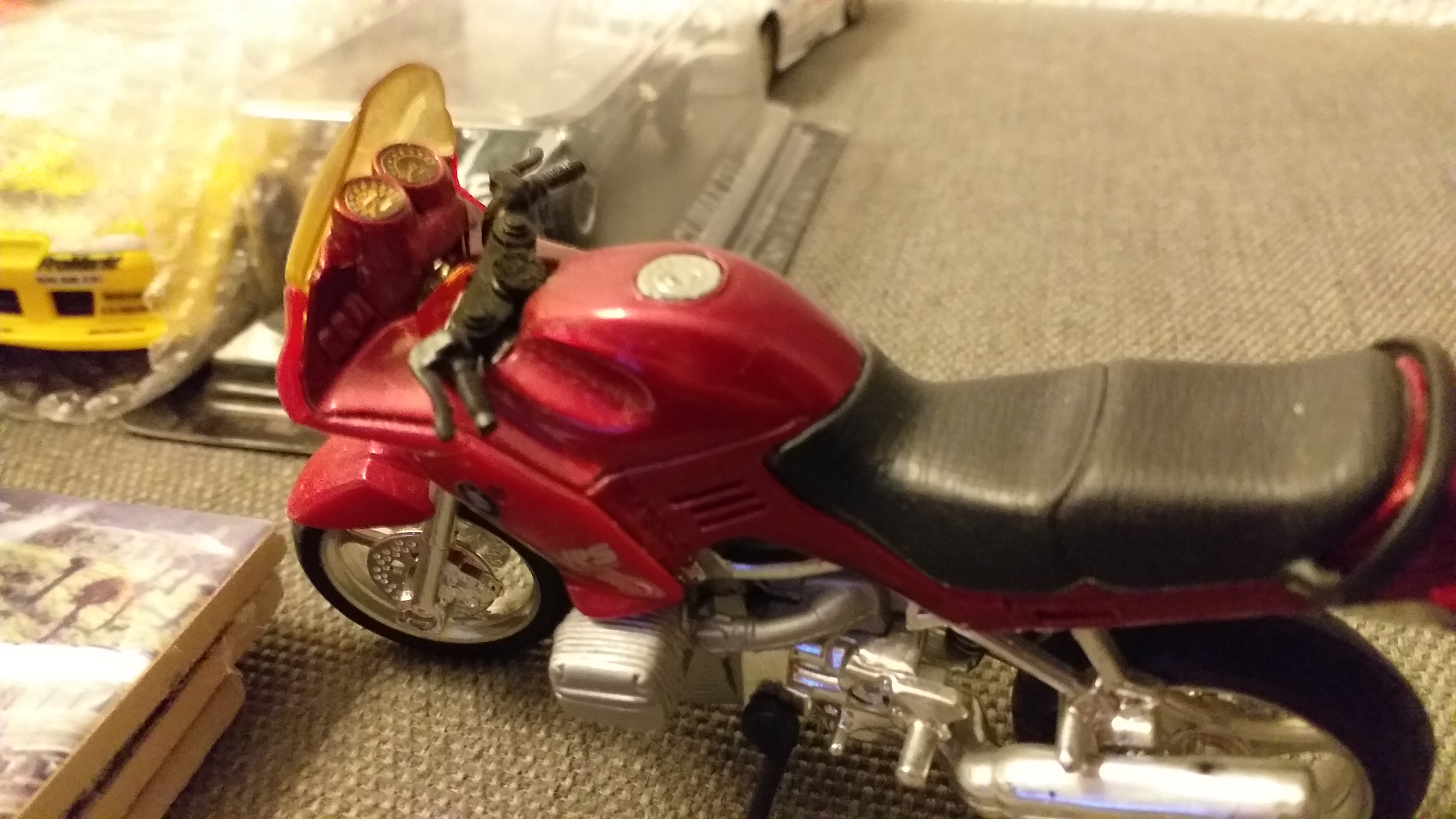 Moto 1:18 Maisto BMW RS