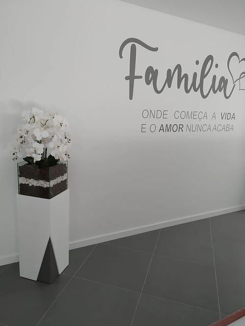 Floreiras e cabides