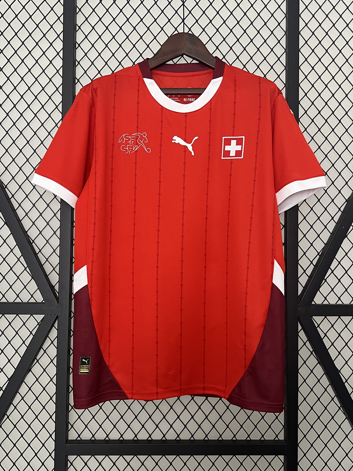 Camisola Suíça Principal 2024 1