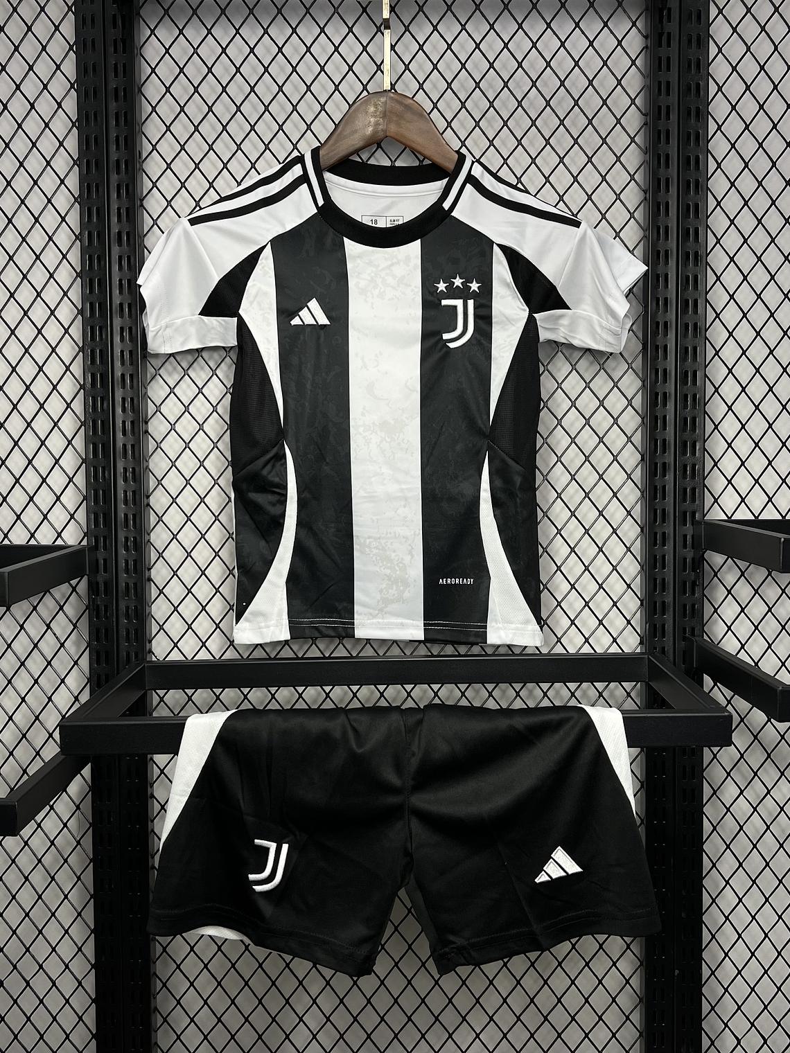 Kit Criança Juventus Principal 2024/25 1