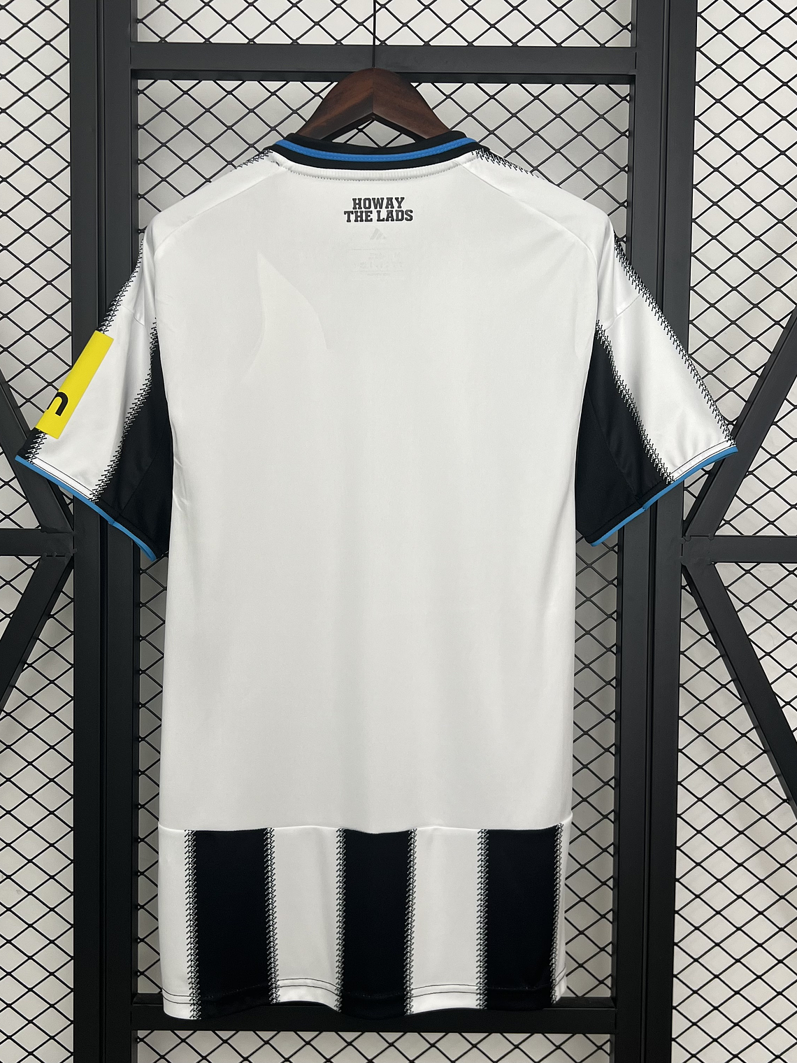 Camisola Newcastle Principal 2025/26 3