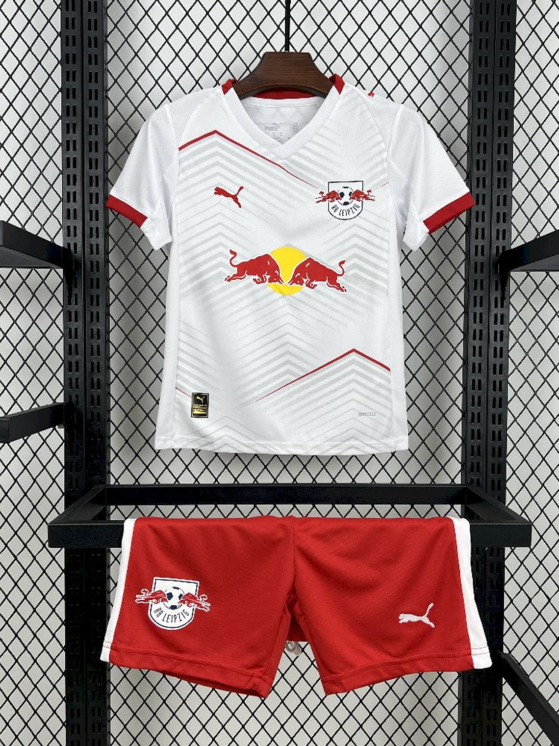 Kit Criança Leipzig Principal 2025/26 1