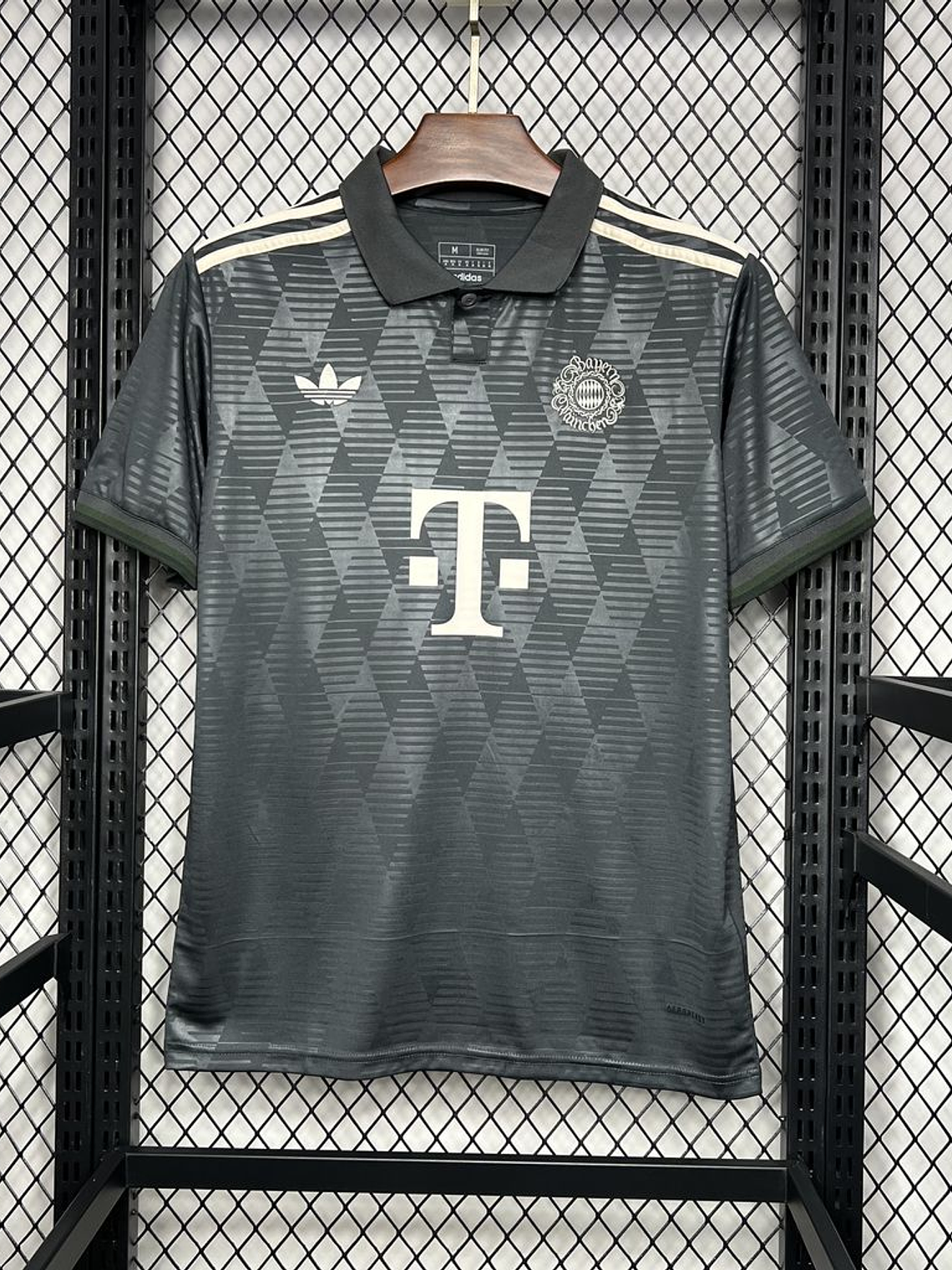 Camisola Bayern Munique Oktoberfest 2024 1