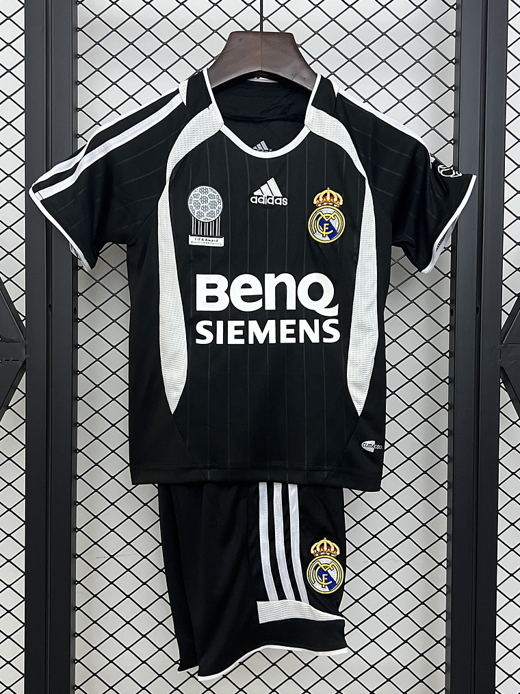 Kit Criança Real Madrid Alternativa 2006/07 1