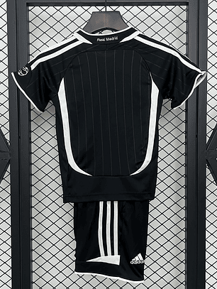 Kit Criança Real Madrid Alternativa 2006/07
