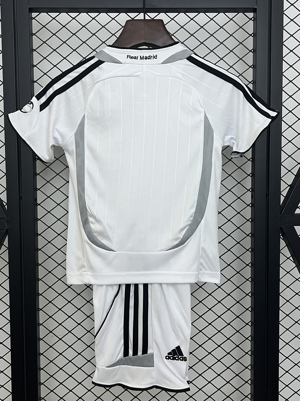 Kit Criança Real Madrid Principal 2006/07 2