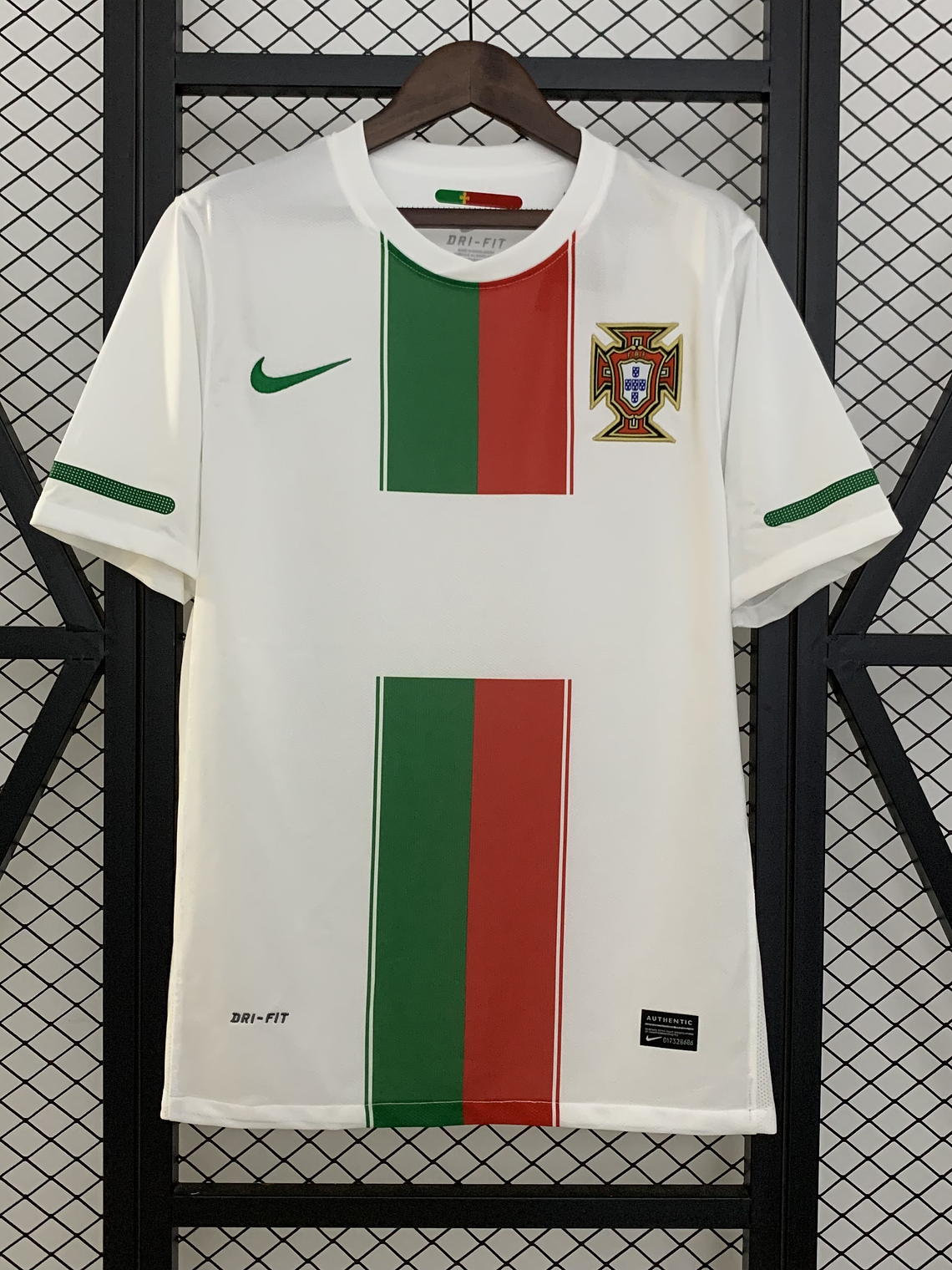 Camisola Portugal Alternativa 2010 1