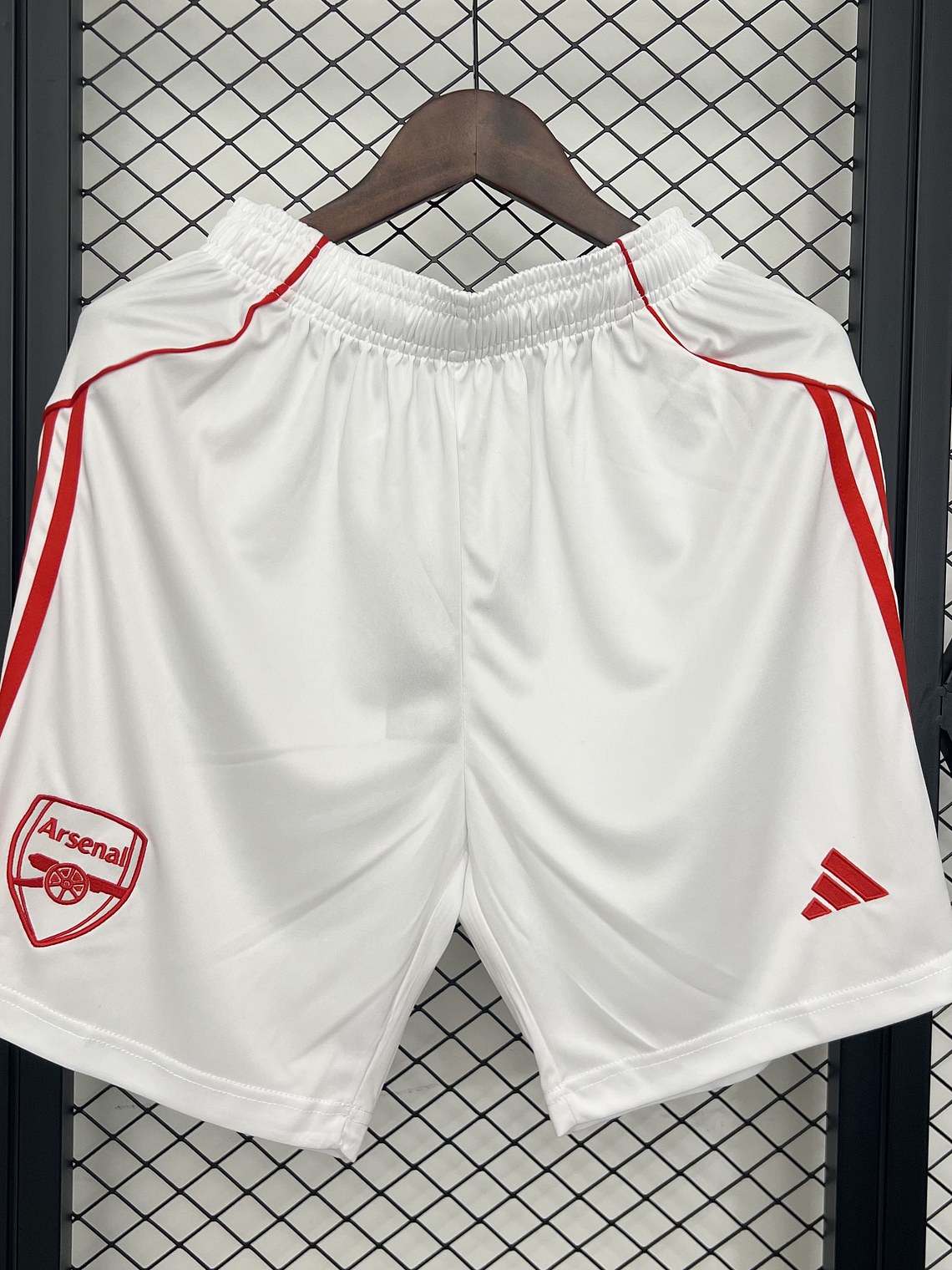 Calções Arsenal Principal 2025/26 1