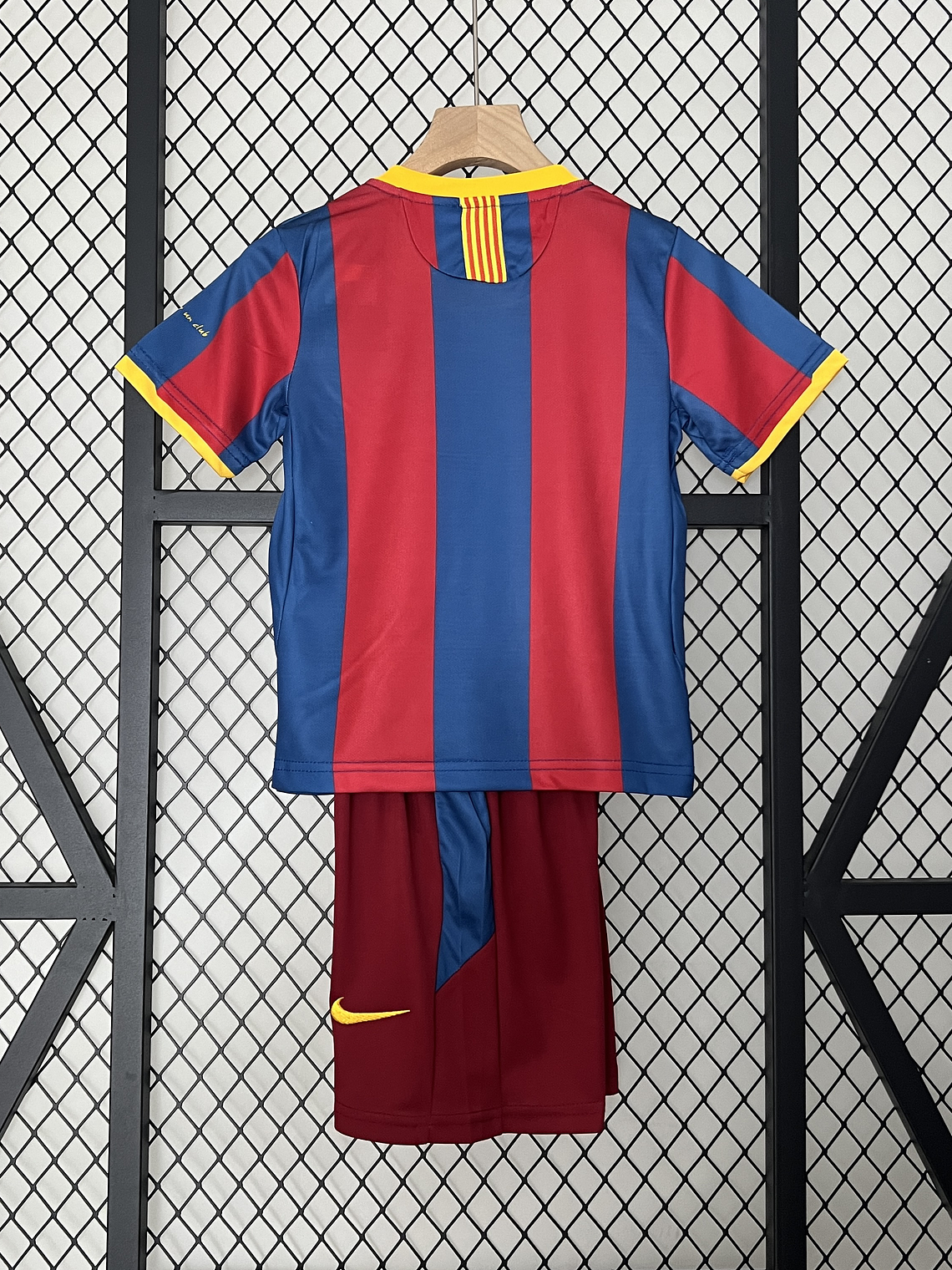 Kit Criança Barcelona Principal 2010/11 2