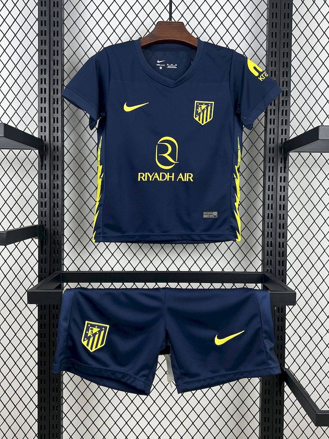 Kit Criança Atletico de Madrid Alternativo 2025/26 1