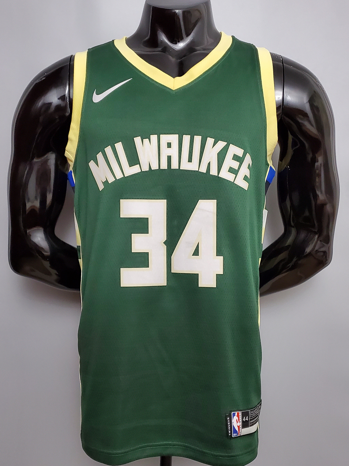 Milwaukee Bucks 1