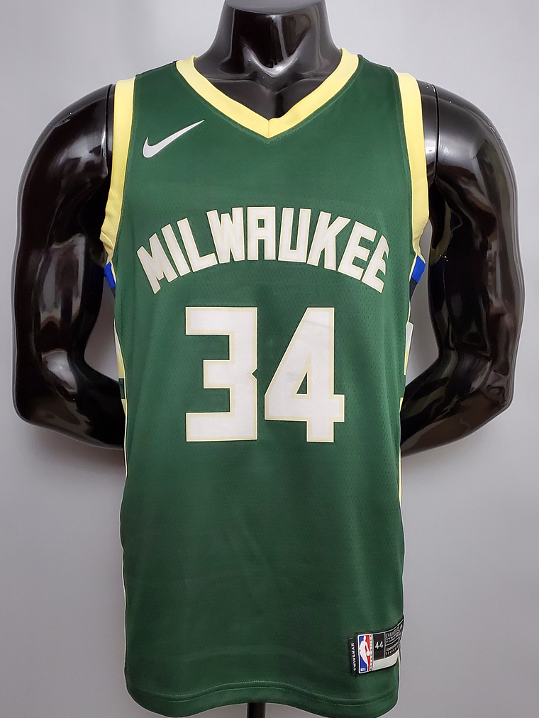 Milwaukee Bucks 1