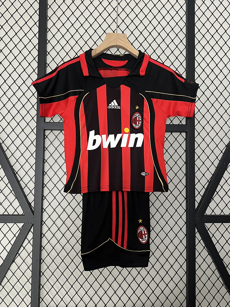 Kit Criança Milan Principal 2006/07 1