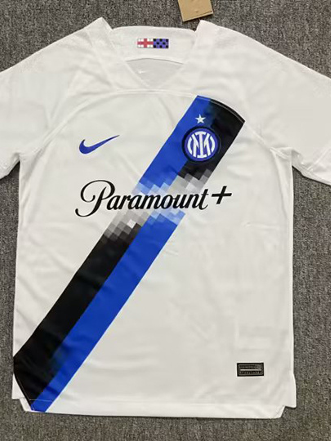 Camisola Inter Alternativa 2023/24 2