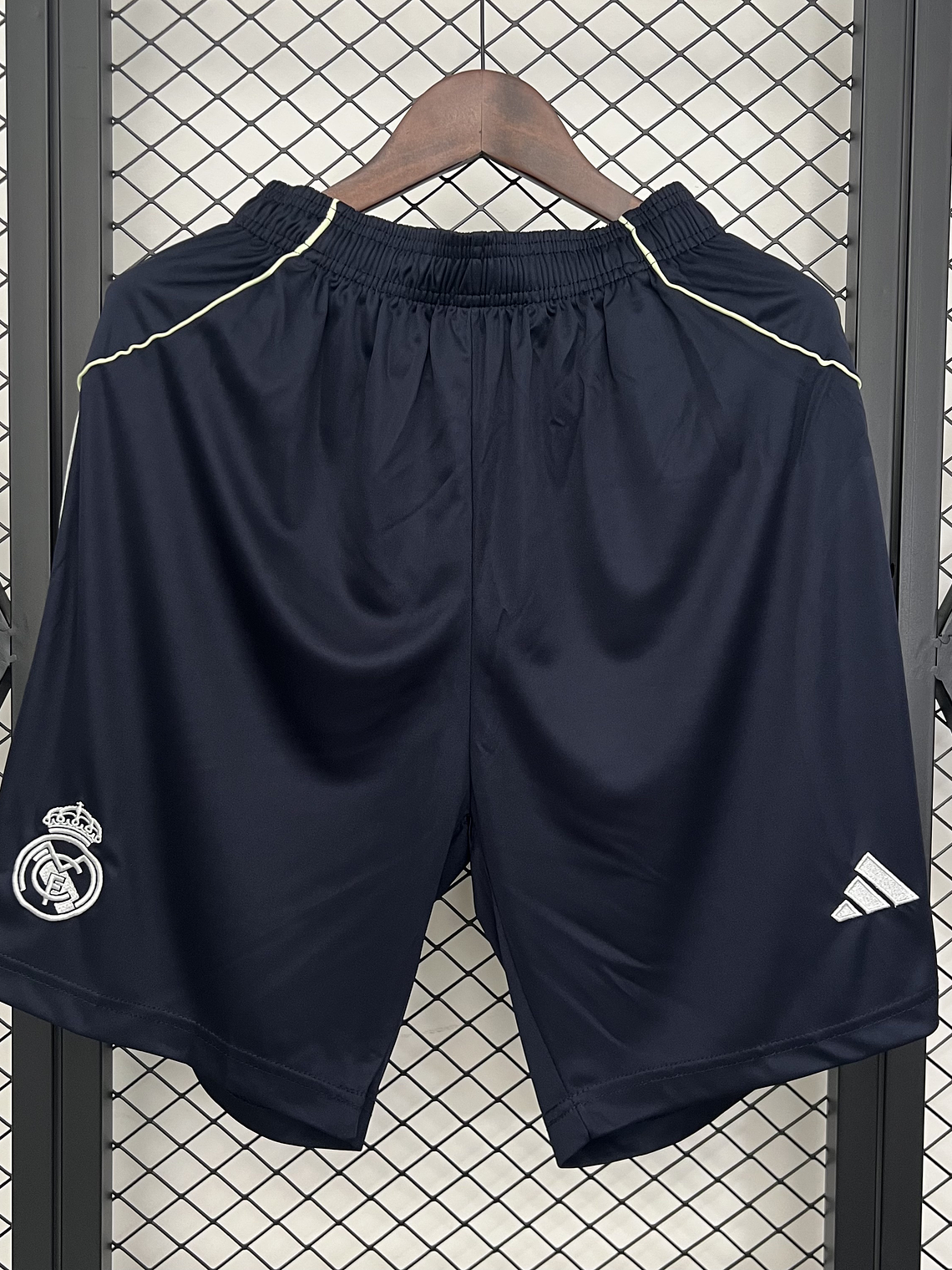 Calções Real Madrid Alternativo 2025/26 1