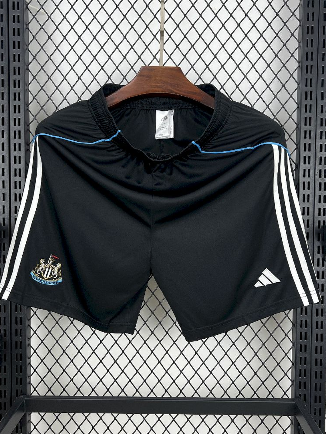 Calções Newcastle Principal 2025/26 1