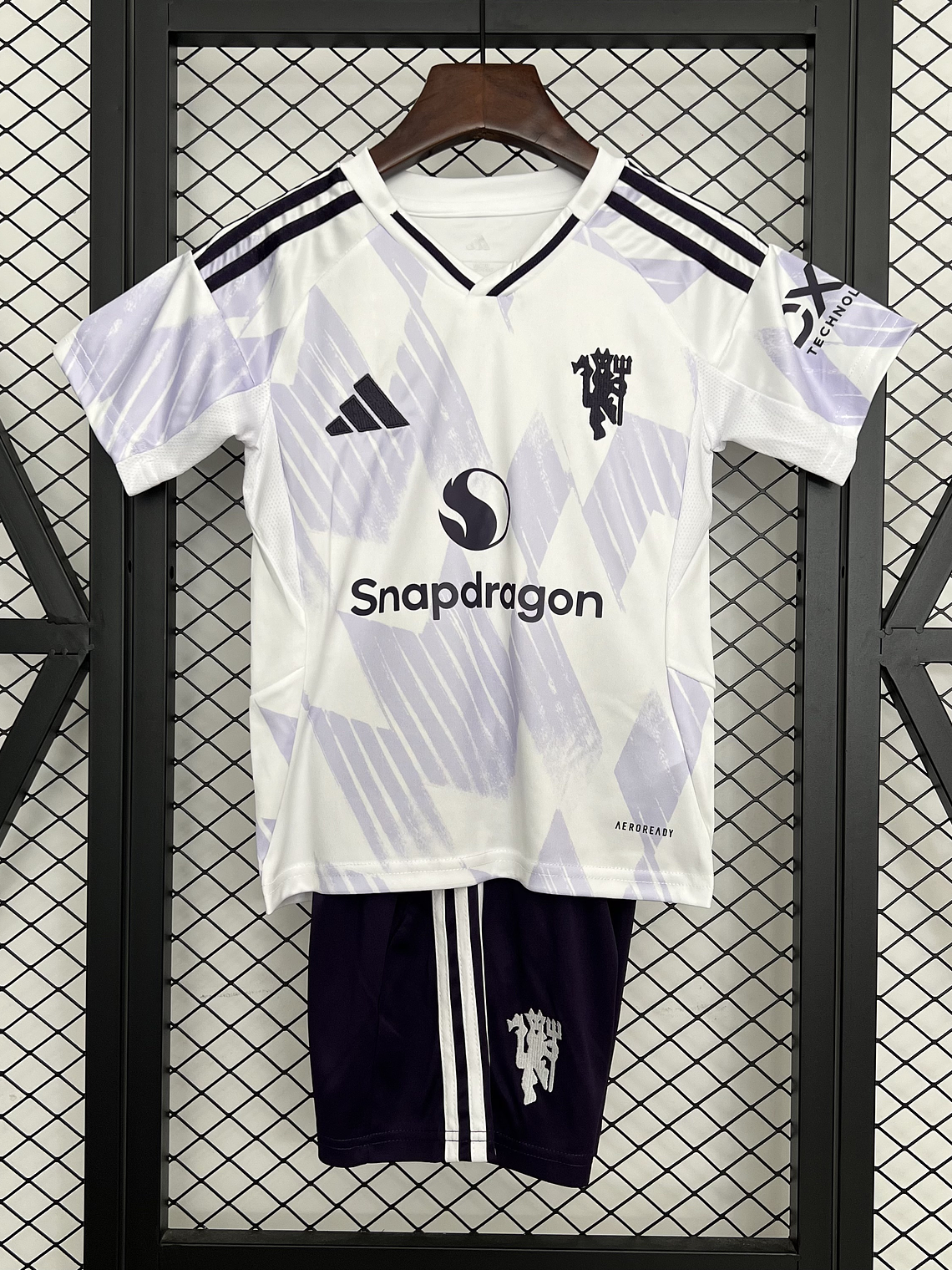 Kit Criança Manchester United Alternativo 2025/26 1