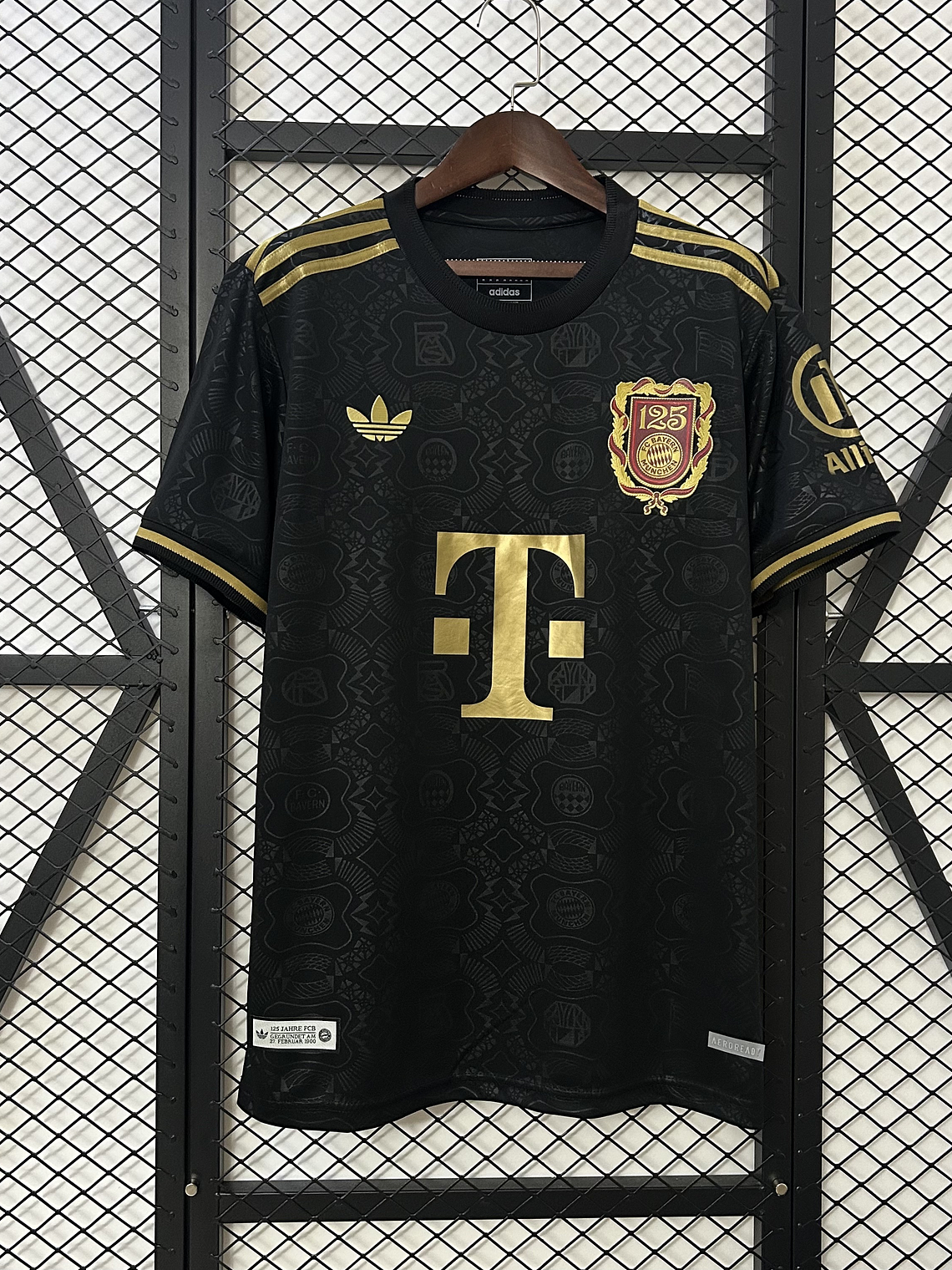 Camisola Bayern Munique Edição Especial 2025 1