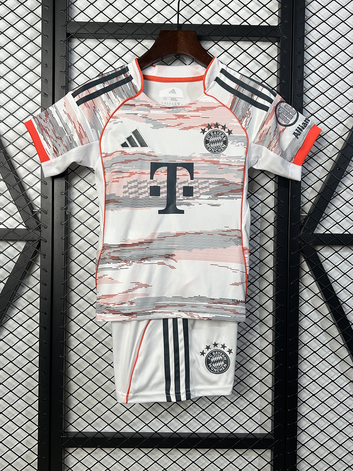 Kit Criança Bayer Munique Alternativa 2025/26 1