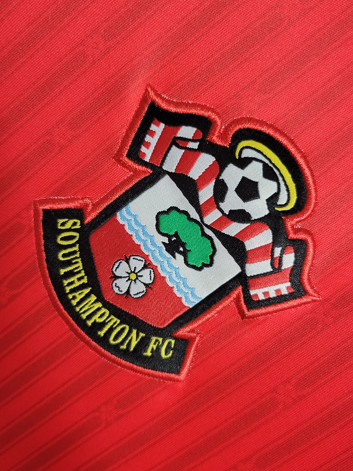 Camisola Southampton Principal 2023/24 5