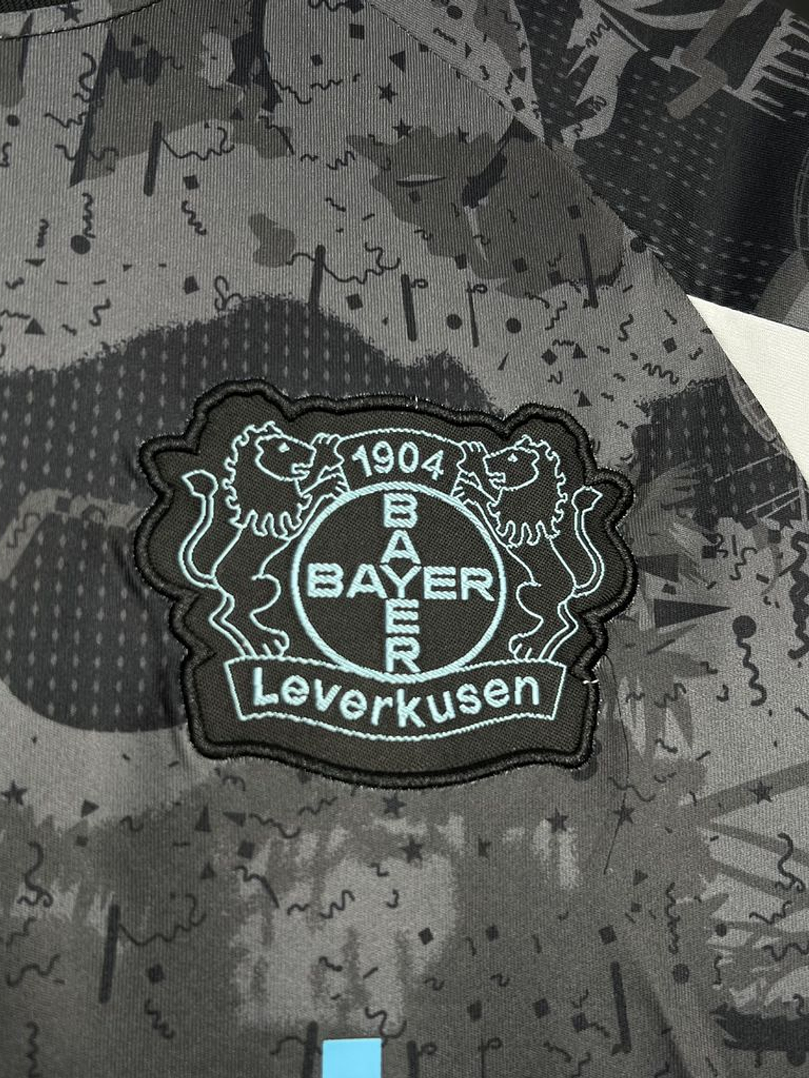 Camisola Bayer Leverkusen Terceira 2024/25 2