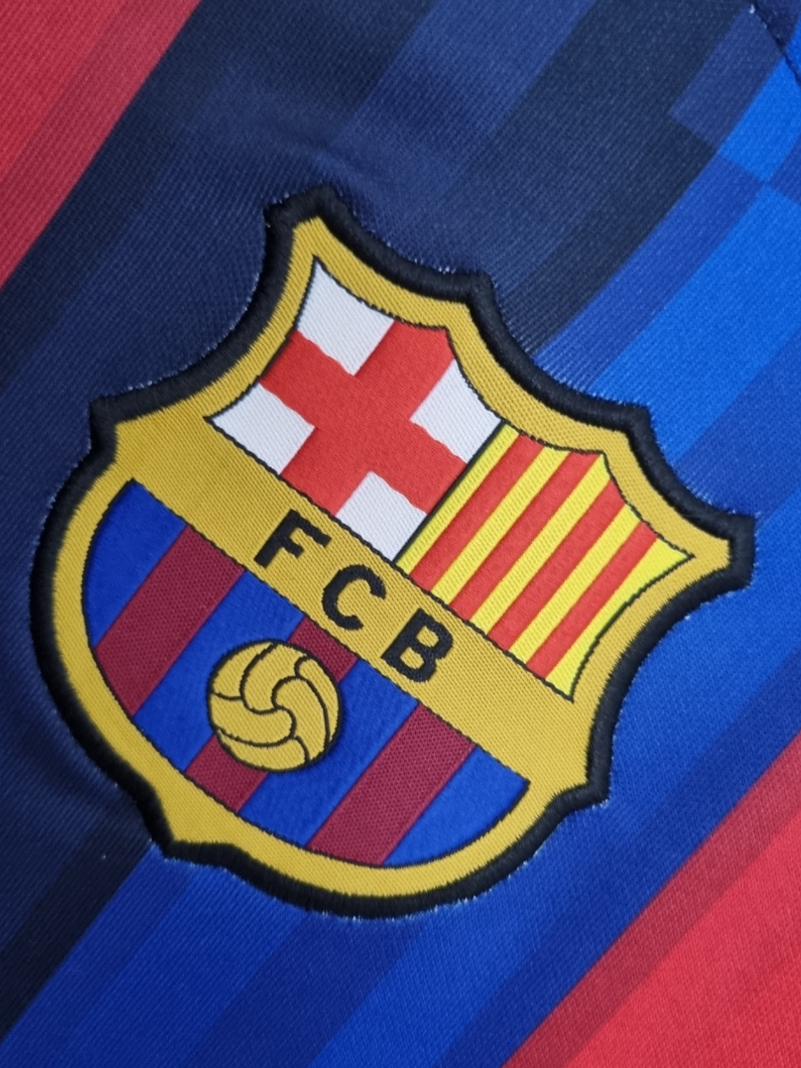Barcelona Equipamento Principal 2022/23 3