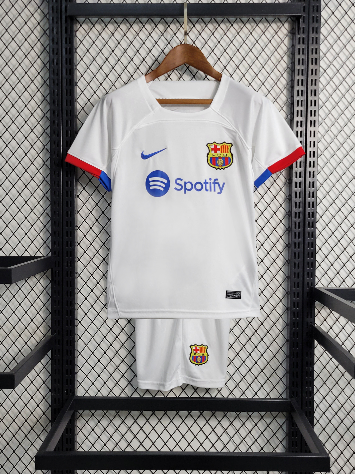 Kit Criança Barcelona Alternativo 2022/23 1