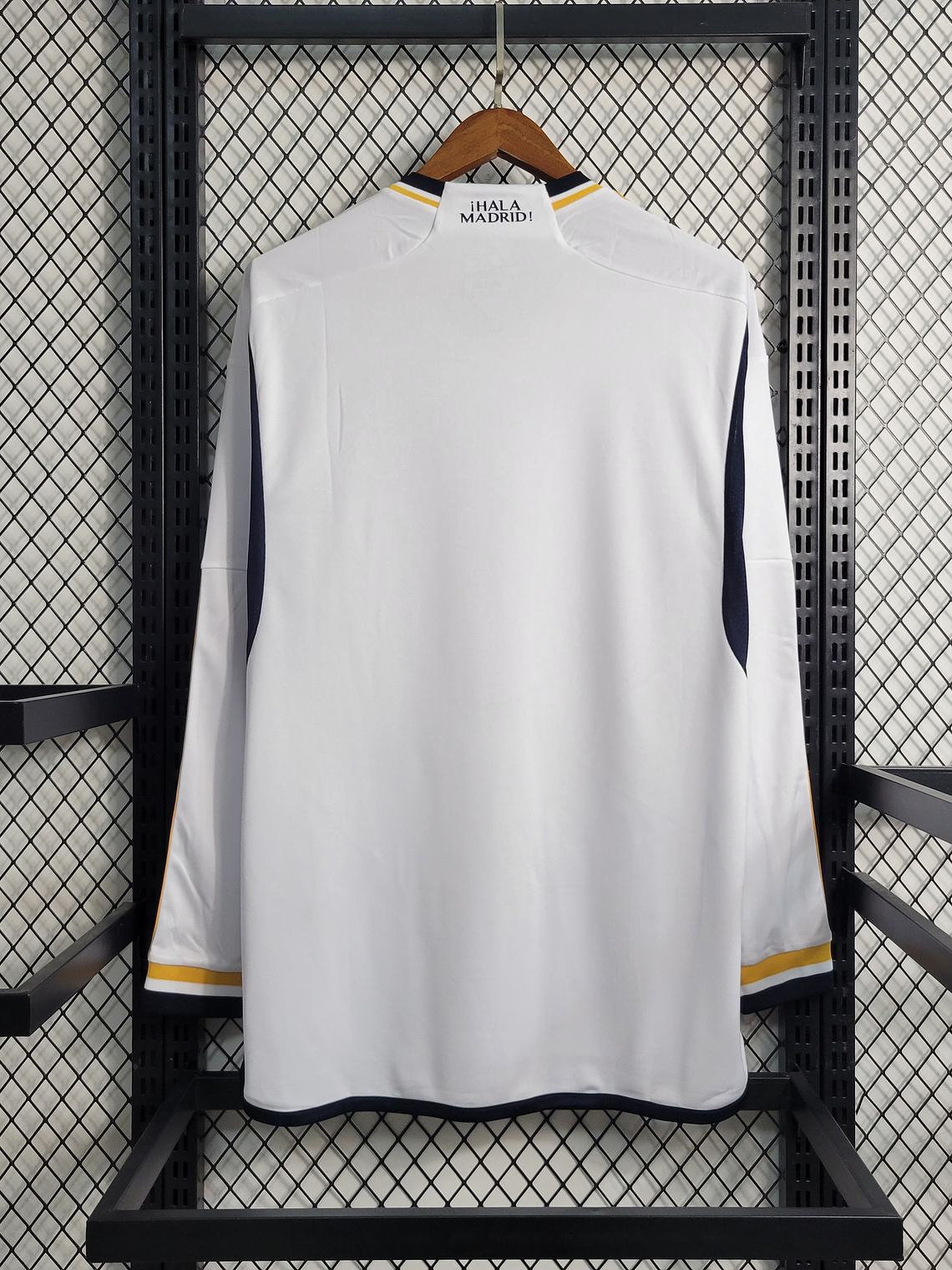 Real Madrid Manga Longa Principal 2023/24 3
