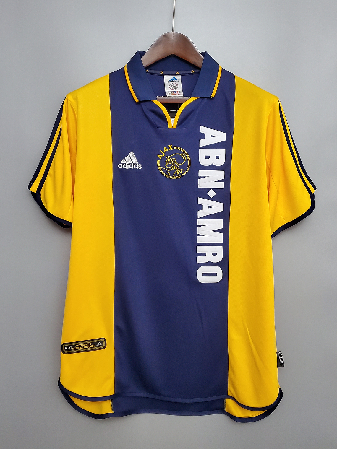 Ajax Alternativa 2000/01 1