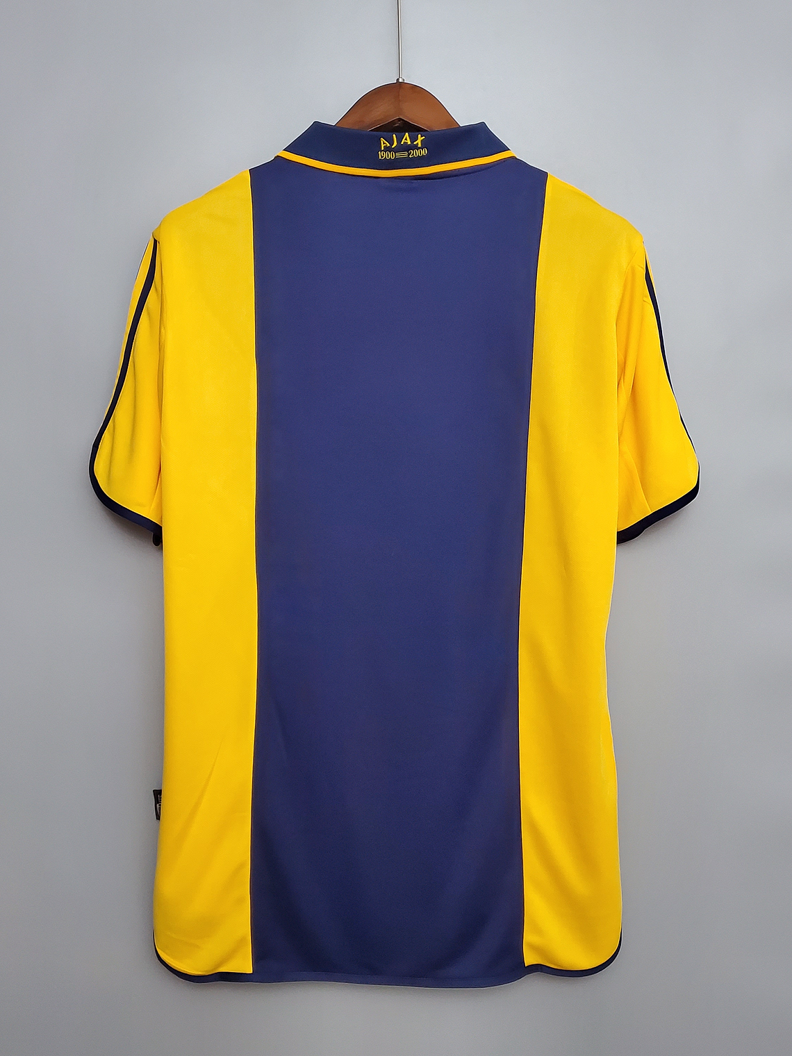 Ajax Alternativa 2000/01 3