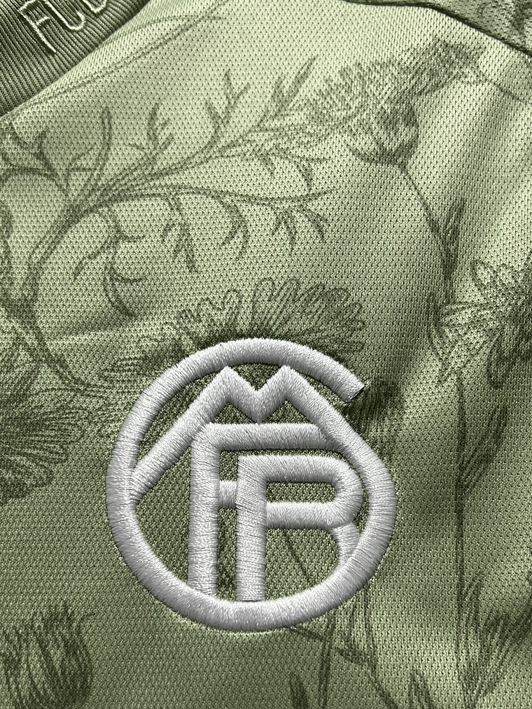 Camisola Bayern Munique Oktoberfest 2023 2