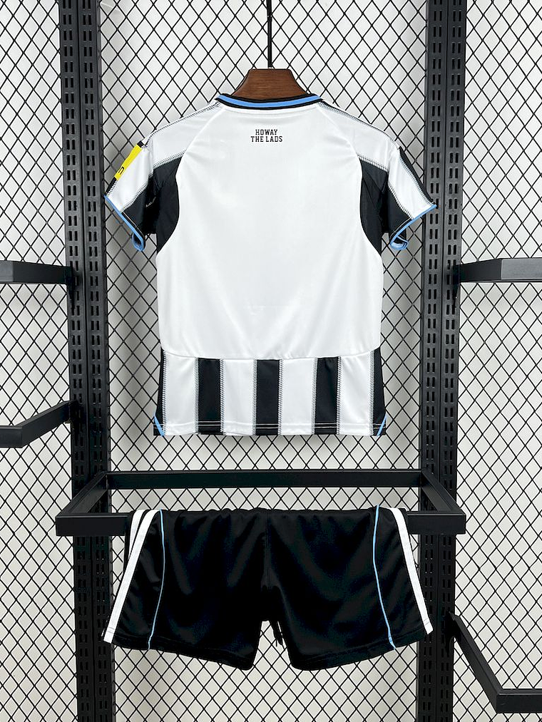 Kit Criança Newcastle Principal 2025/26 2