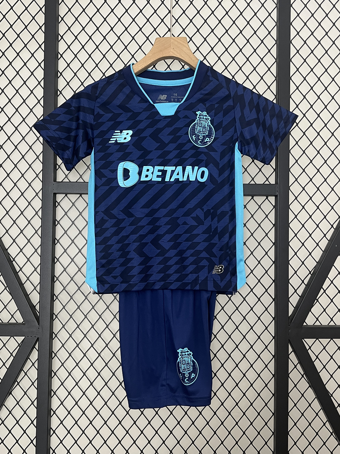 Kit Criança Porto Terceiro 2024/25 1