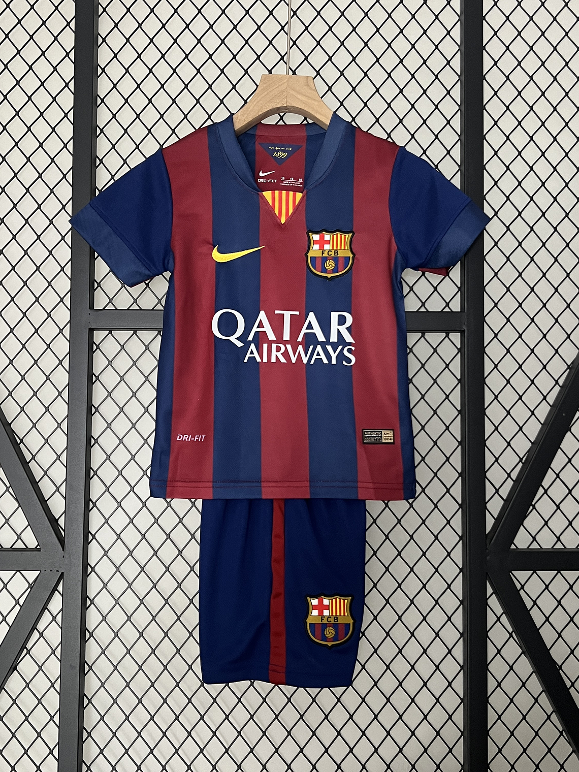 Kit Criança Barcelona Principal 2014/15 1