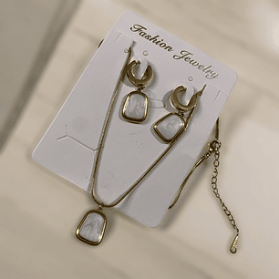 Set de Collar y Aretes de perlas
