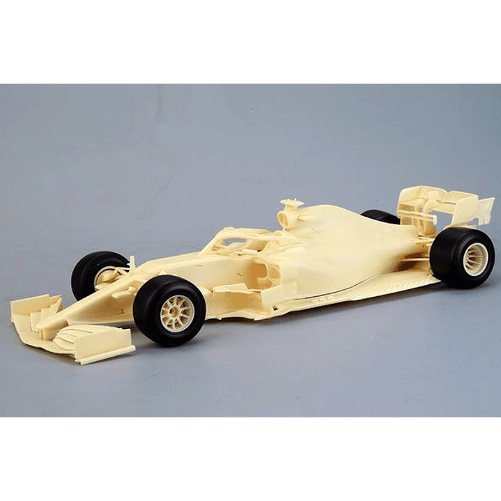 Mercedes AMG F1 W10 1:20 2