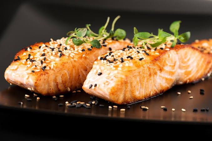 7 Razones para Comer Salmón Regularmente y Transformar tu Salud