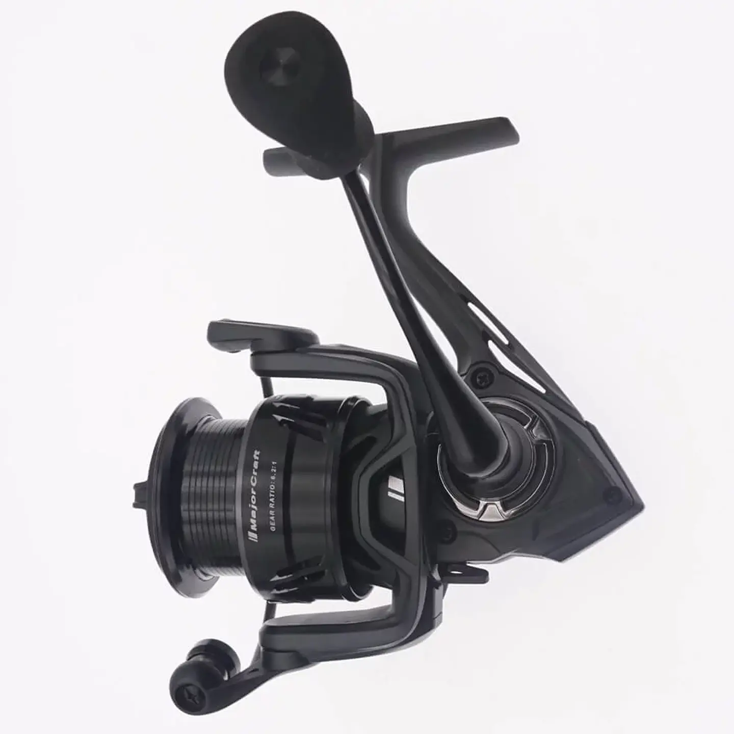 Carrete Majorcraft Ceana 2500HG 1