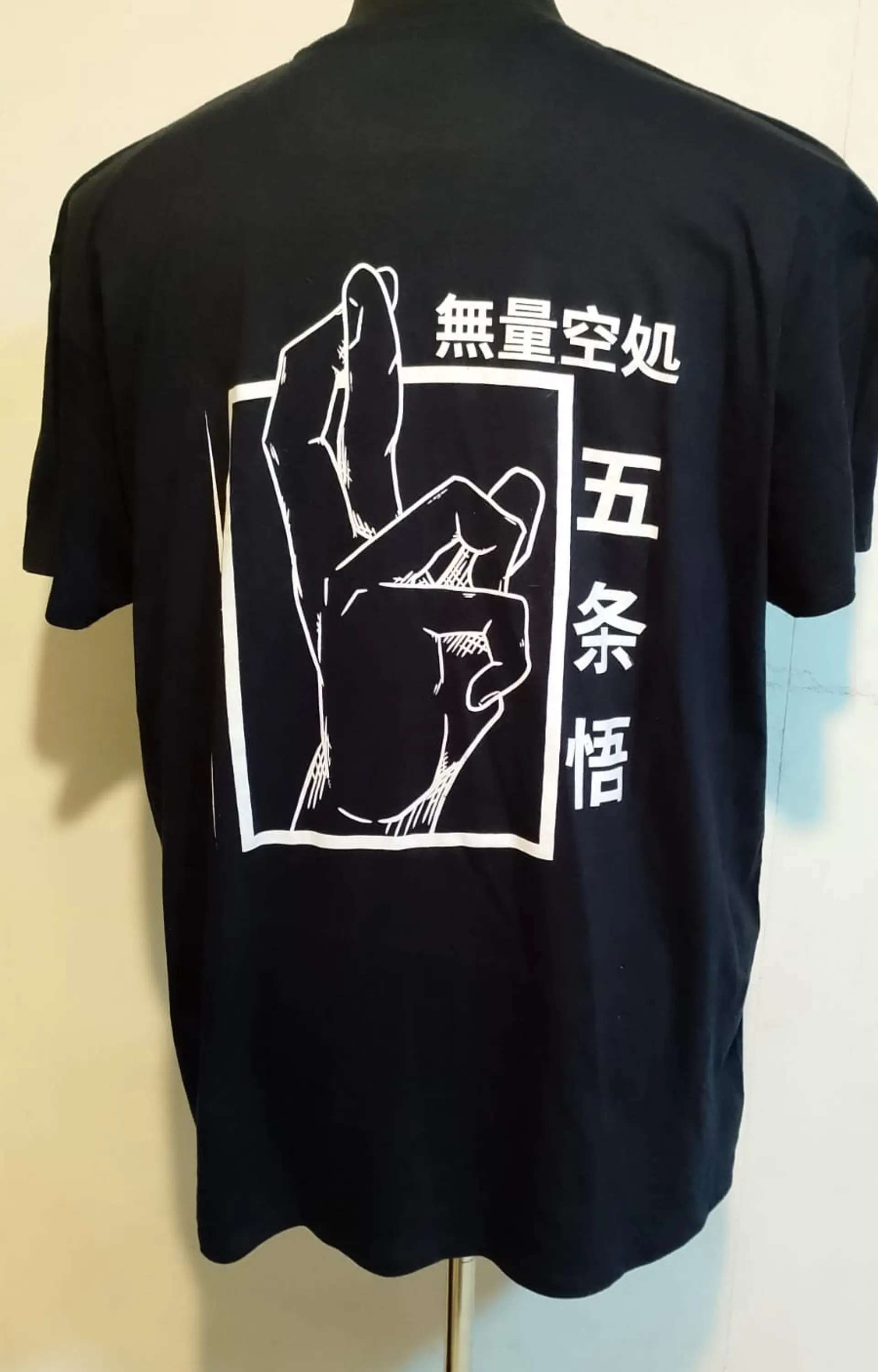 Polera Gojo Dark Jujutsu Kaisen 3