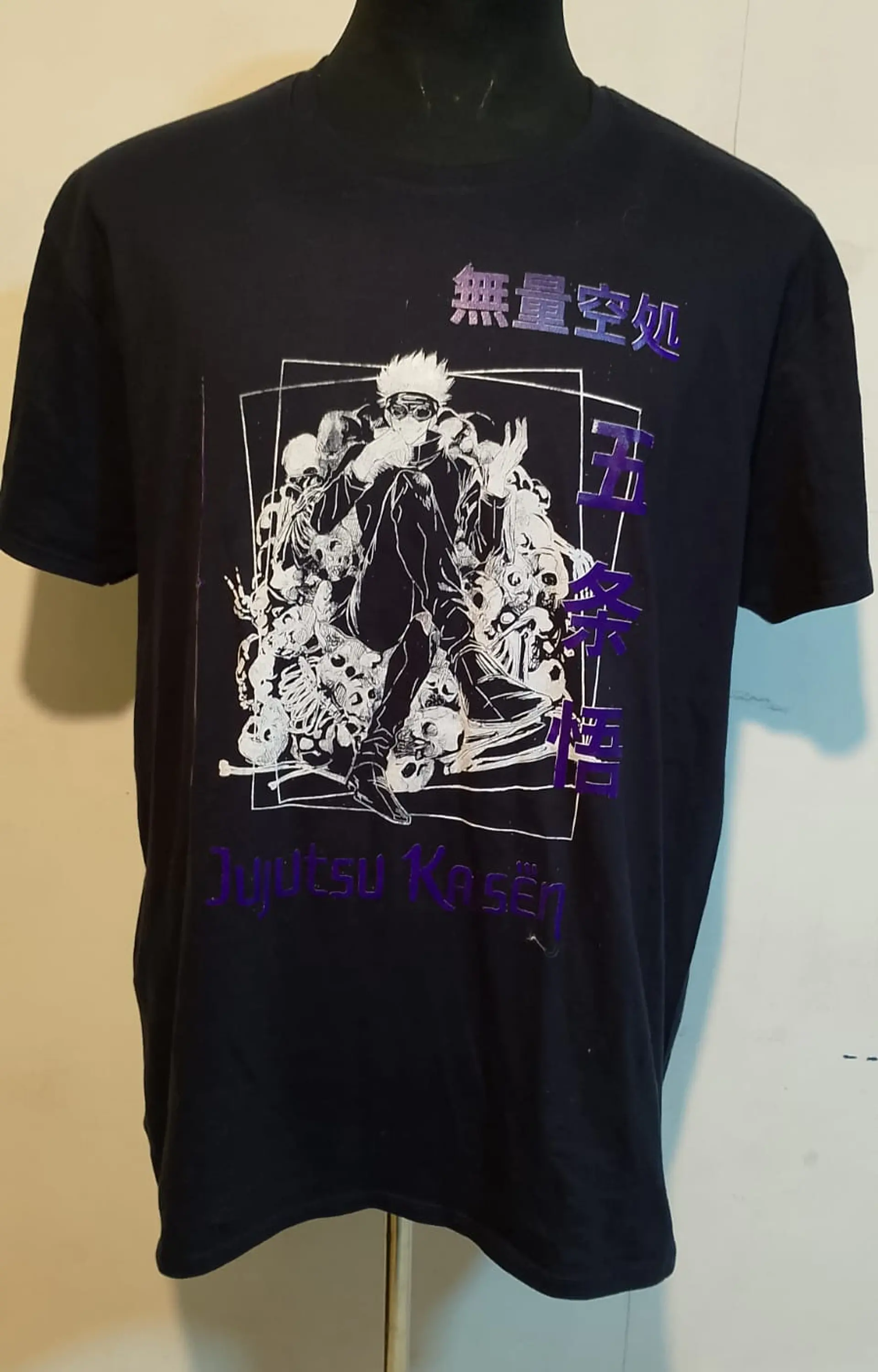 Polera Gojo Dark Jujutsu Kaisen 2