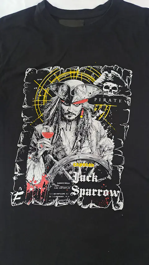 Polera Piratas del Caribe - Capitán Jack Sparrow