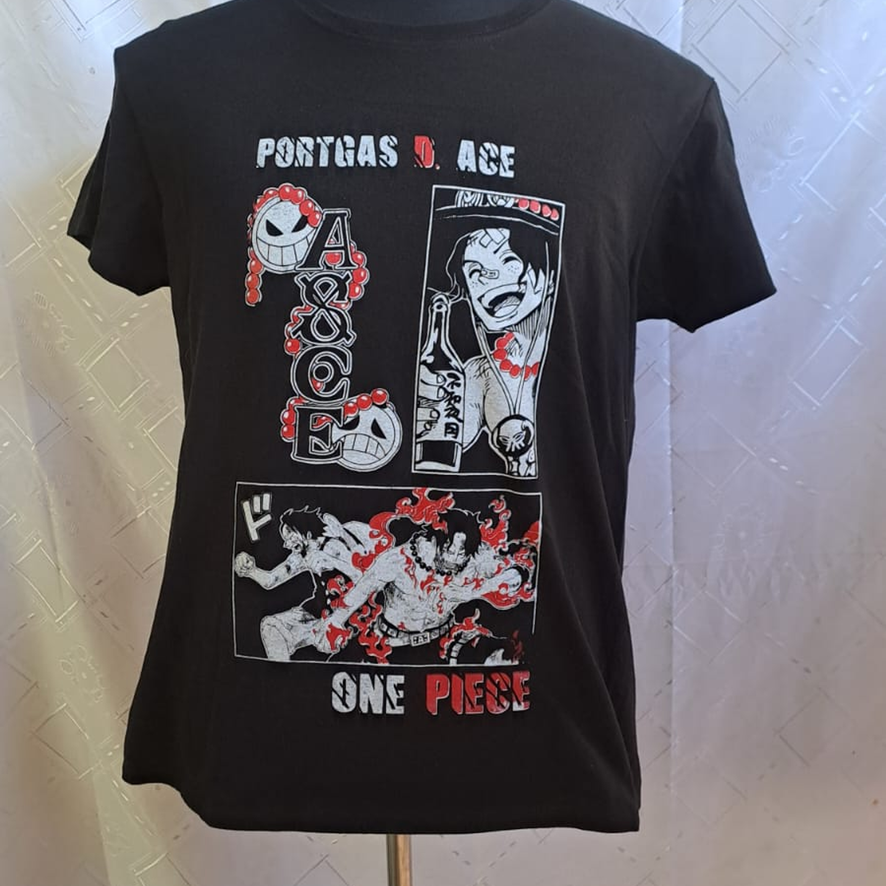 Polera One Piece - Hermanos de Fuego y Goma 2