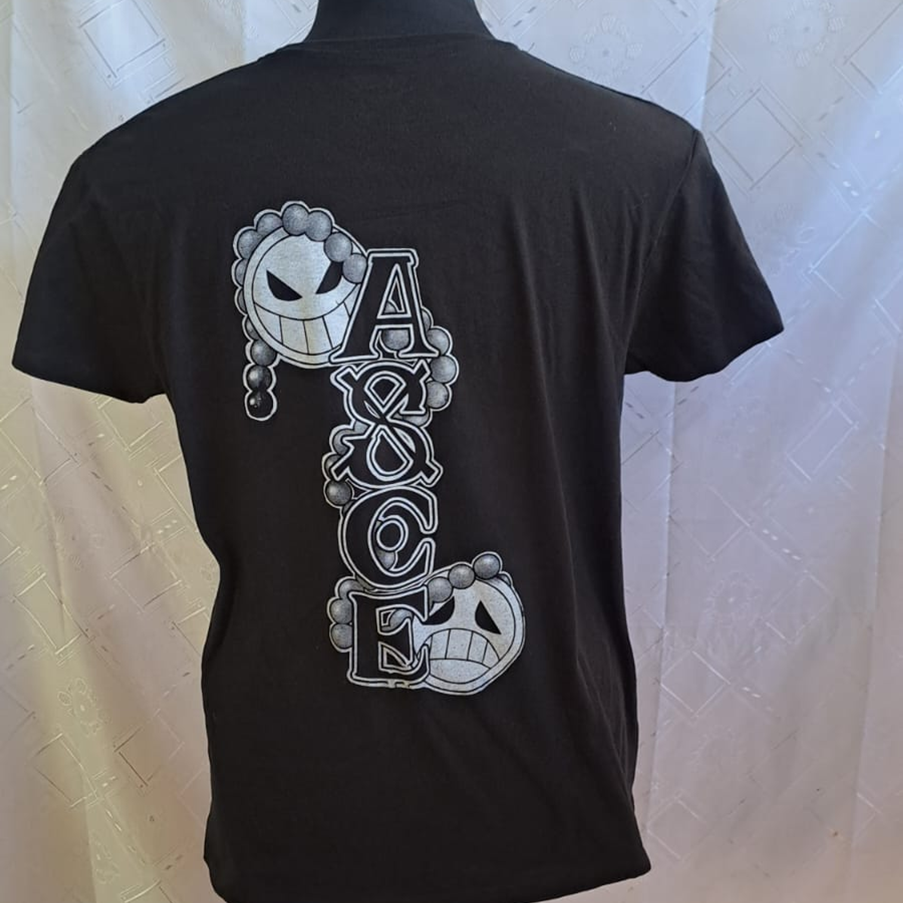 Polera One Piece - Hermanos de Fuego y Goma 3