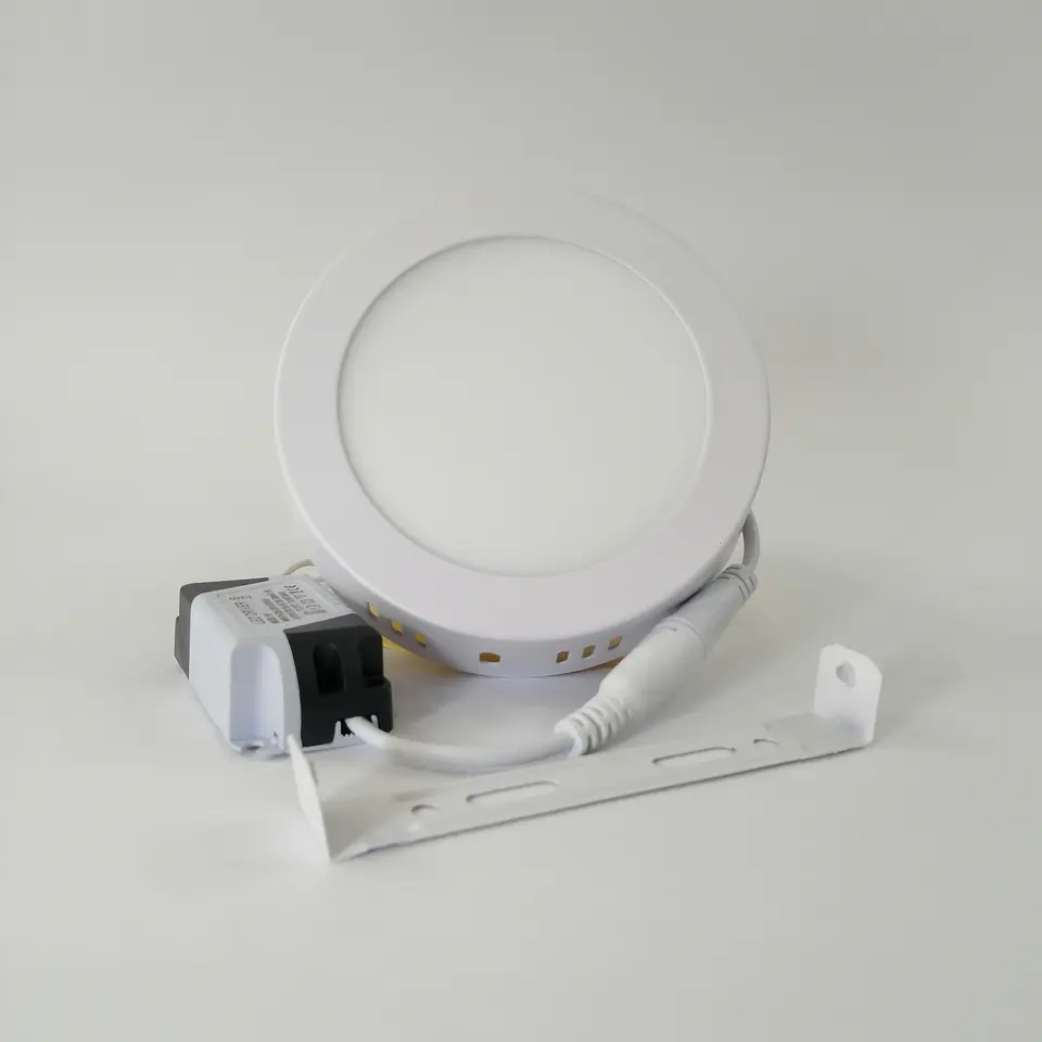 Foco panel LED 6w sobrepuesto redondo luz fria 2